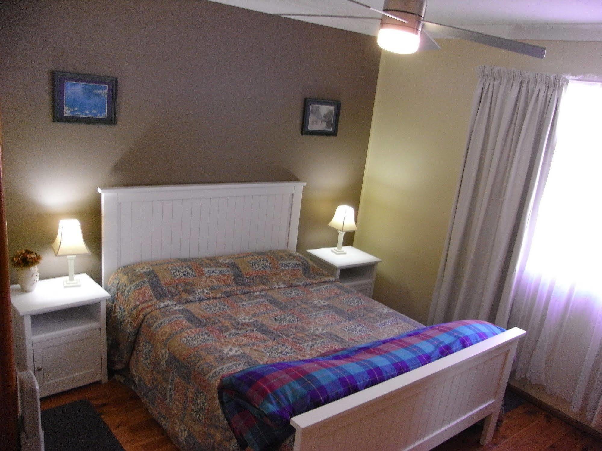 Lavender House Bed & Breakfast Entrance Exterior foto