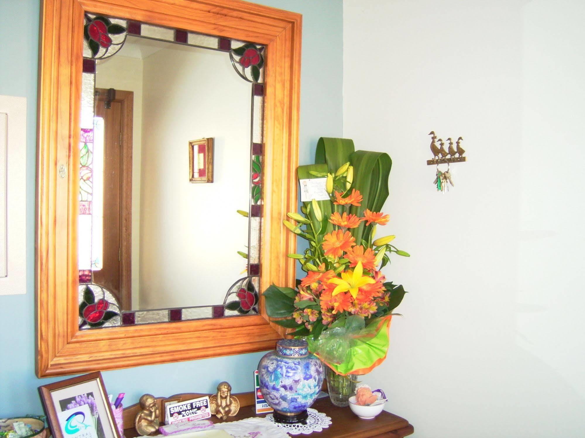 Lavender House Bed & Breakfast Entrance Exterior foto